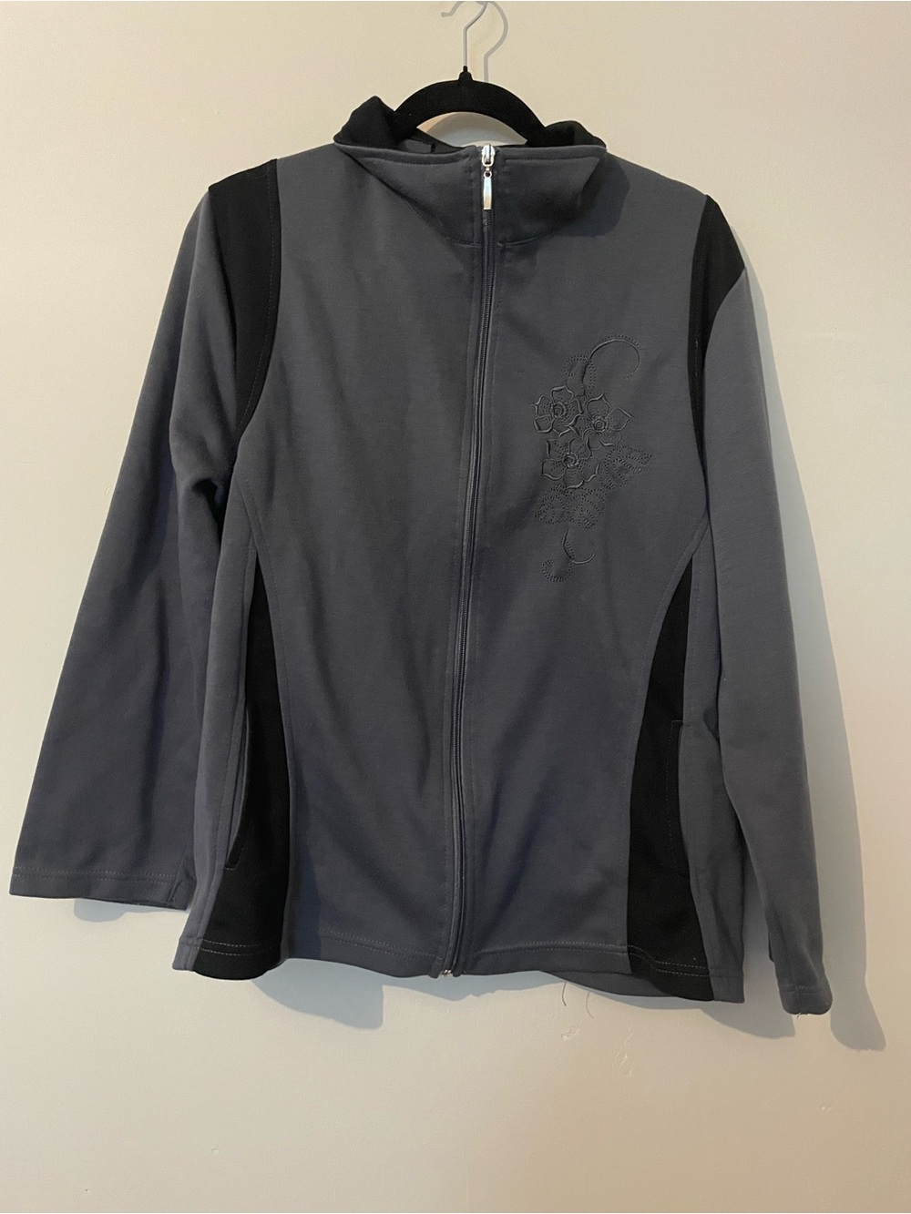 Women's Grey & Black Fitted Zip-Up Jacket